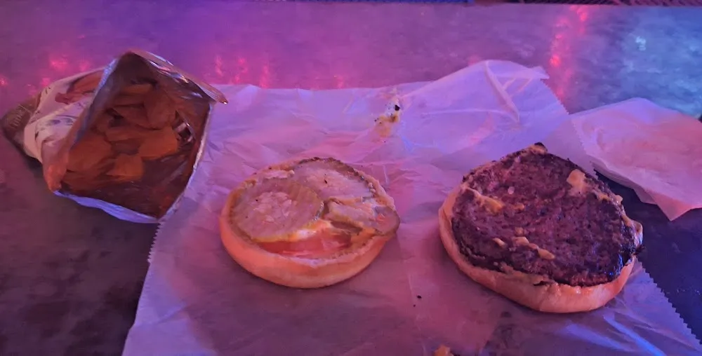 Double Winery Burger with Cheese and Vicki's BBQ Chips